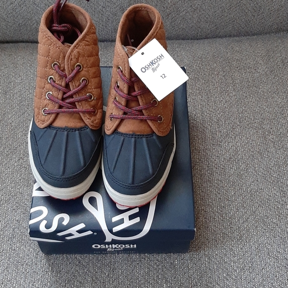 NIB Toddler Boys Brown & Navy Boots, Sz 12 Toddler - Picture 2 of 9